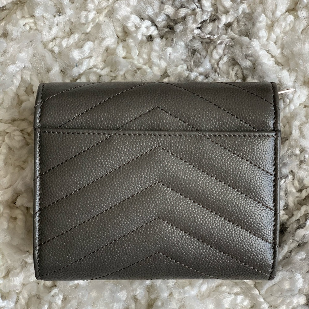 SOLD YSL wallet monogram - Picture 5 of 8